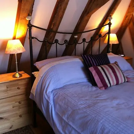 Rose Bed & Breakfast Teillots